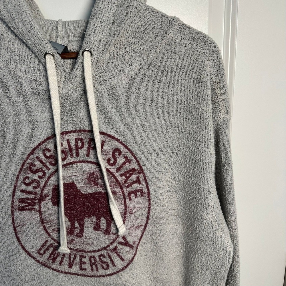 MV Sport Mississippi State University Bulldogs Hoodie Grey Knit Mens Large